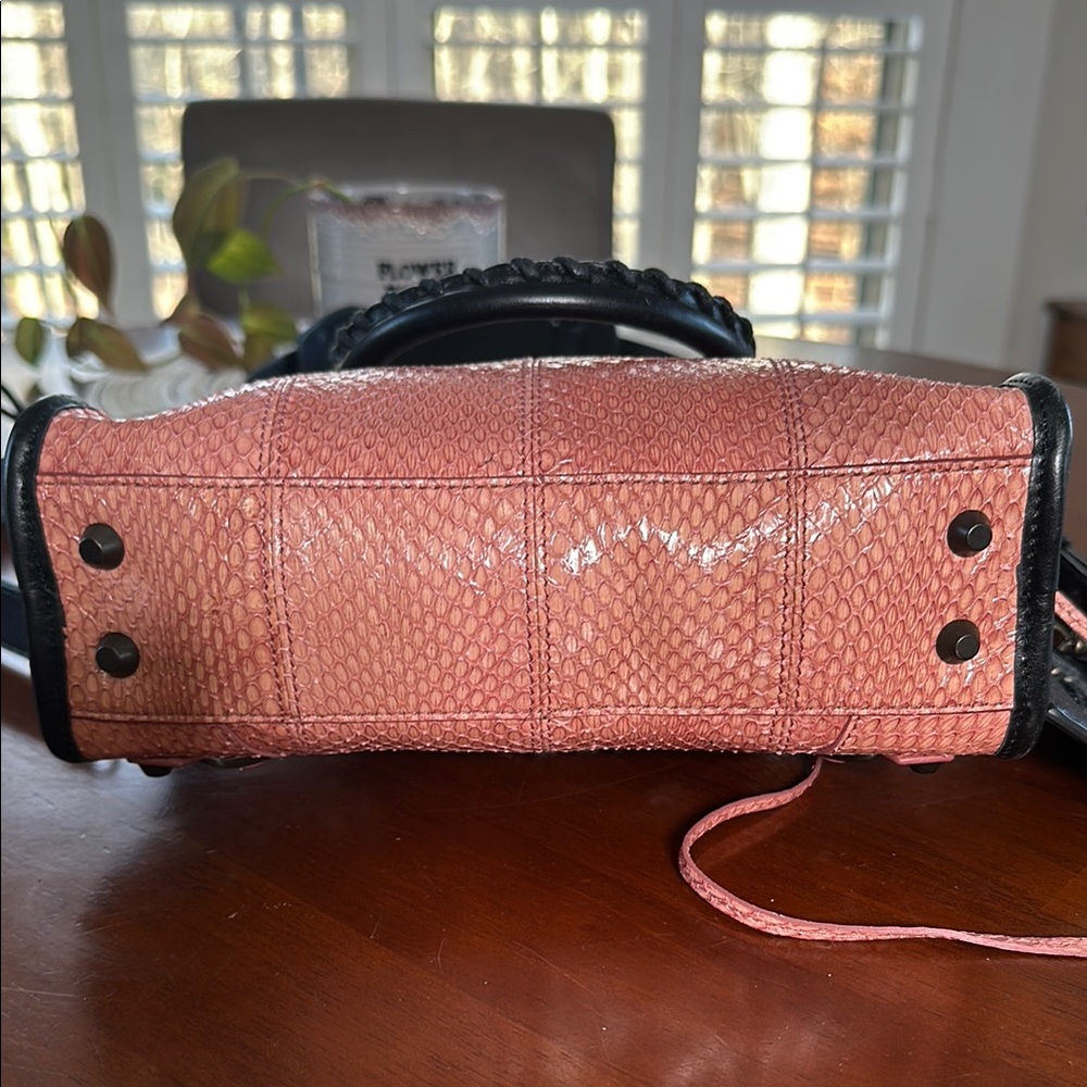 Balenciaga Crossbody - Picture 4 of 12